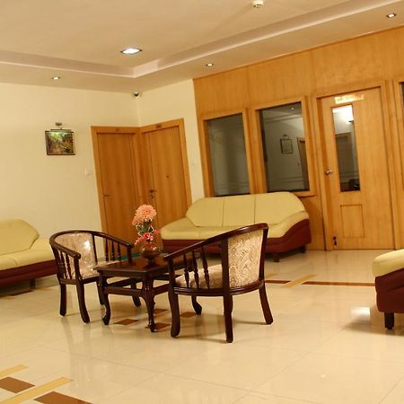 Hotel Royal Riviera Kumarakom Esterno foto