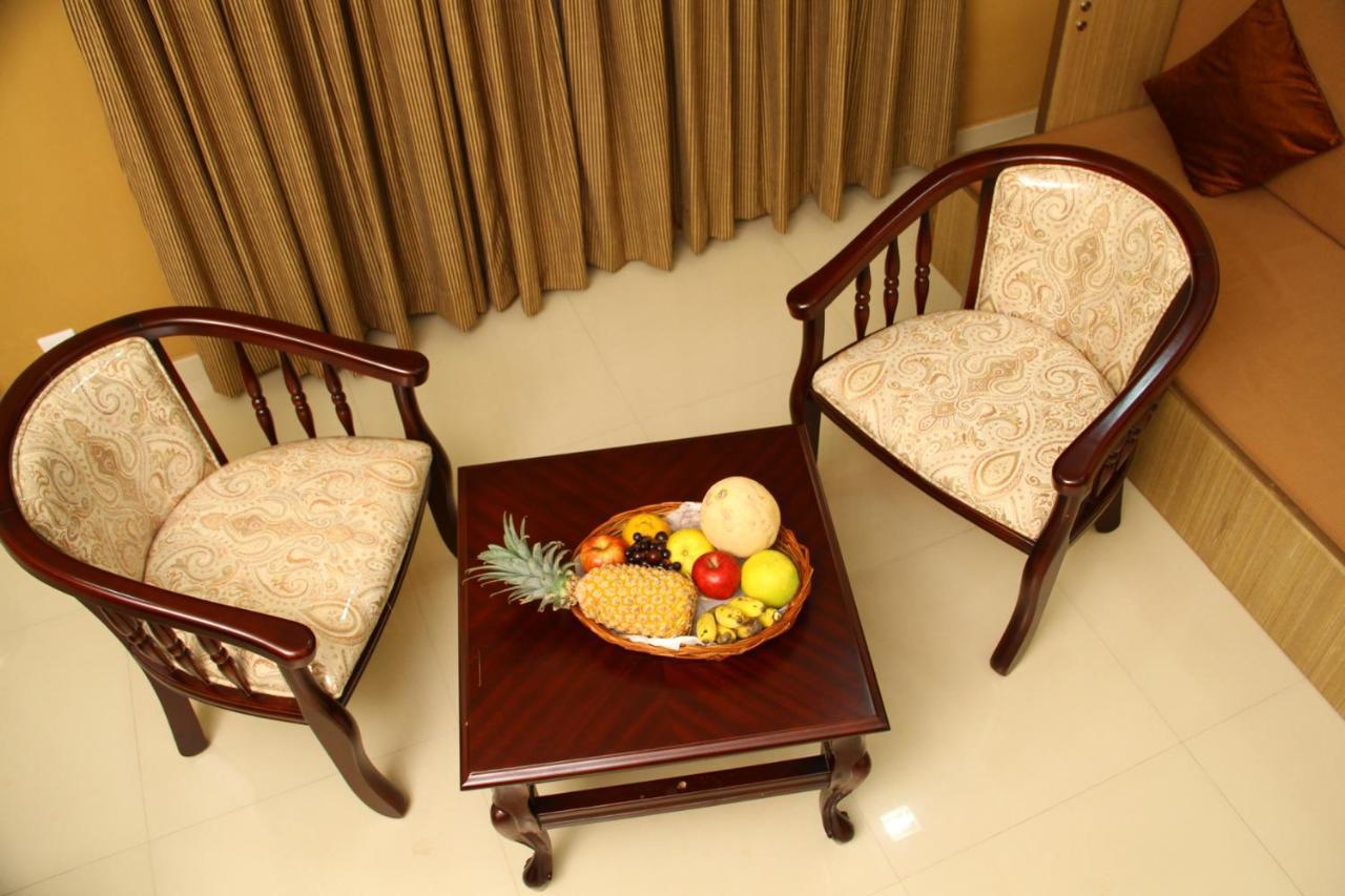 Hotel Royal Riviera Kumarakom Esterno foto